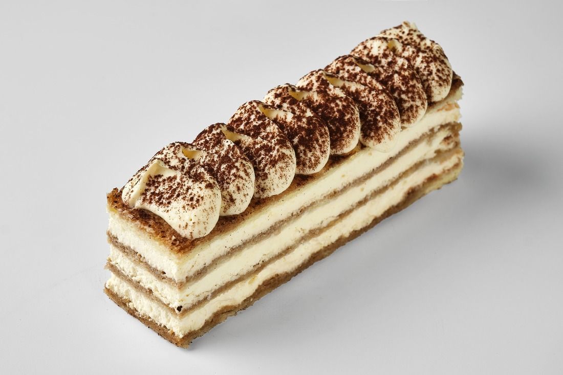 Авторське тірамісу з ніжним кремом на основі крем-сиру та лікеру Амарето
